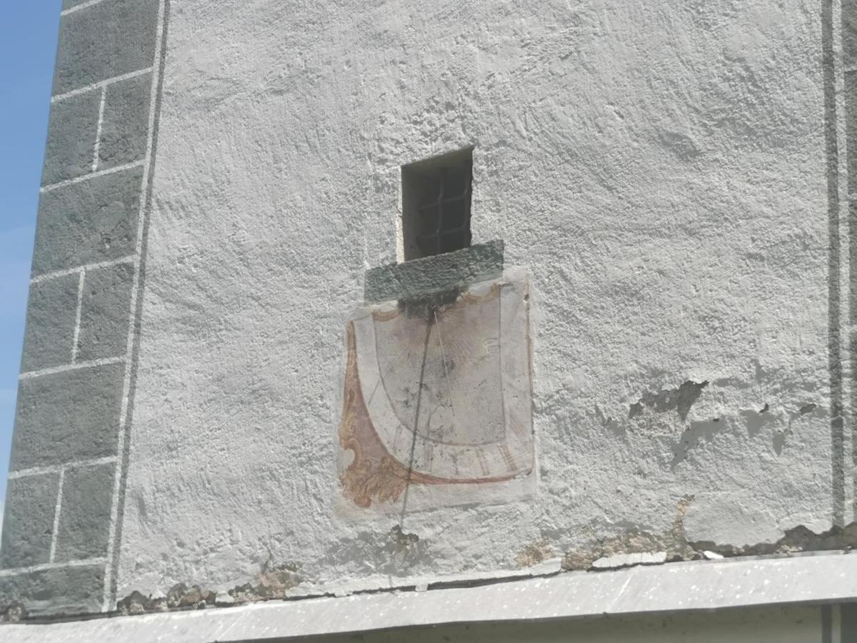 Bajta Kroparica Buitenkant foto